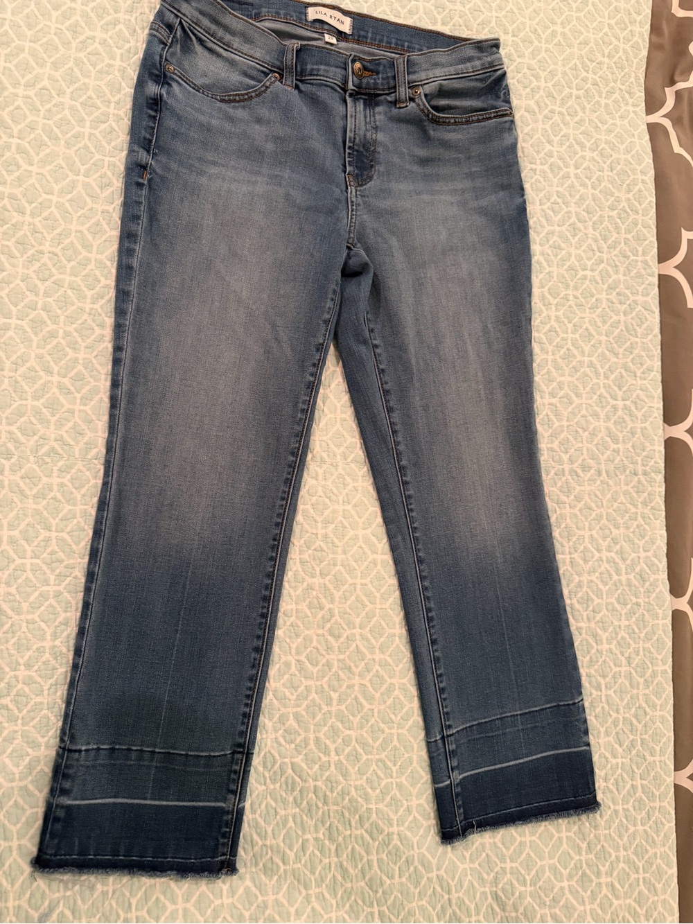Lila Ryan Juniper Cropped Kick Flare Jeans Size 29 Raw Hem Two-Tone